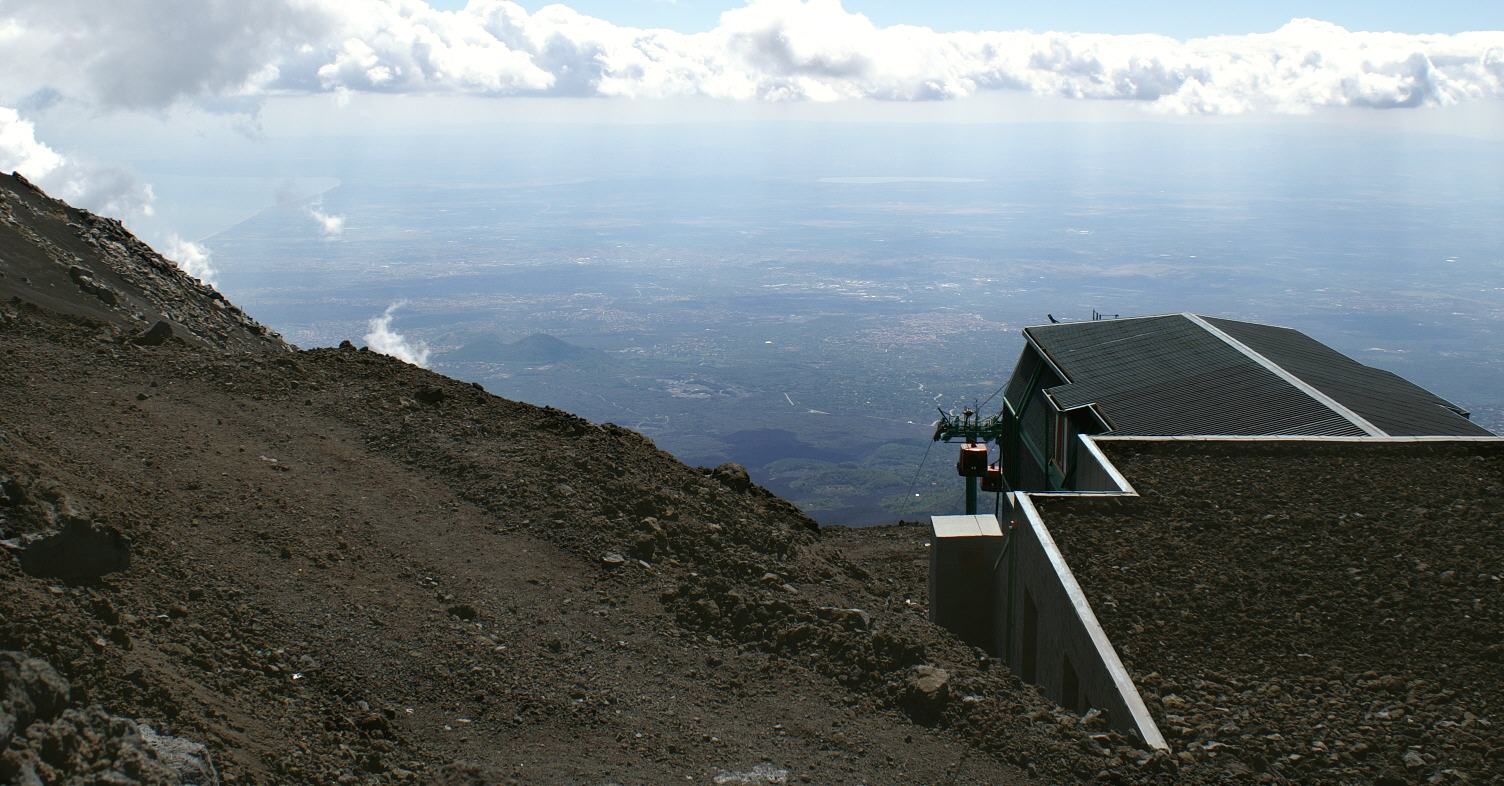 Nueva estacin de la Funivia tras las erupciones de 2002-03