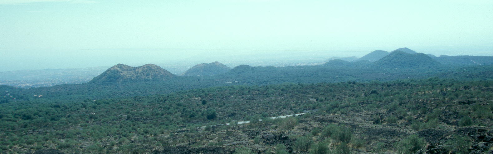 Siglo XVII. Multiples conos en la ladera meridional