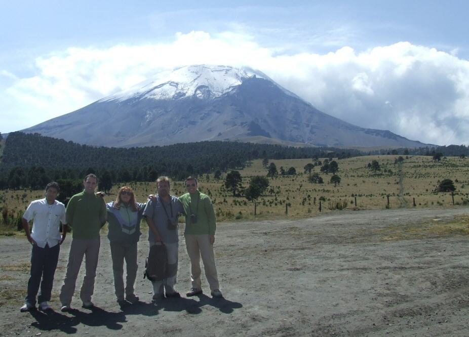 Miembros de GEOVOL e INVOLCN con cientficos del Instituto de Geografa de la UNAM