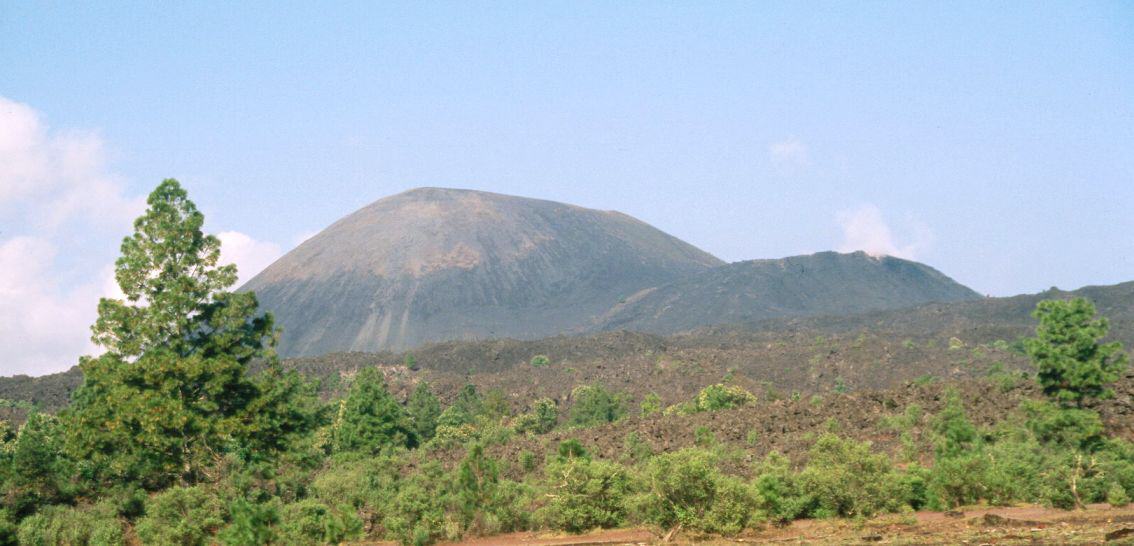 Paricutn. Cono principal, fisura y frente de colada sureste