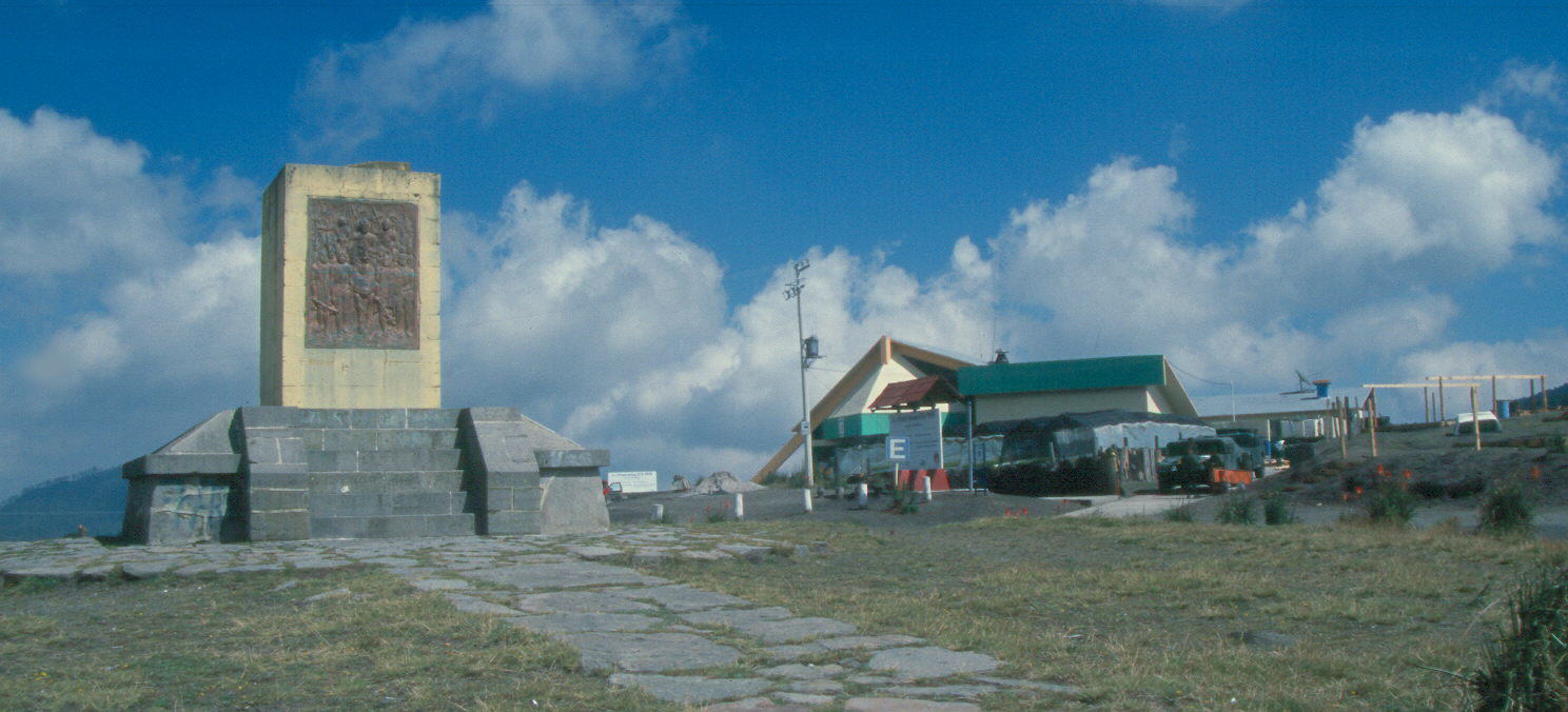 Paso de Corts y albergue de montaa