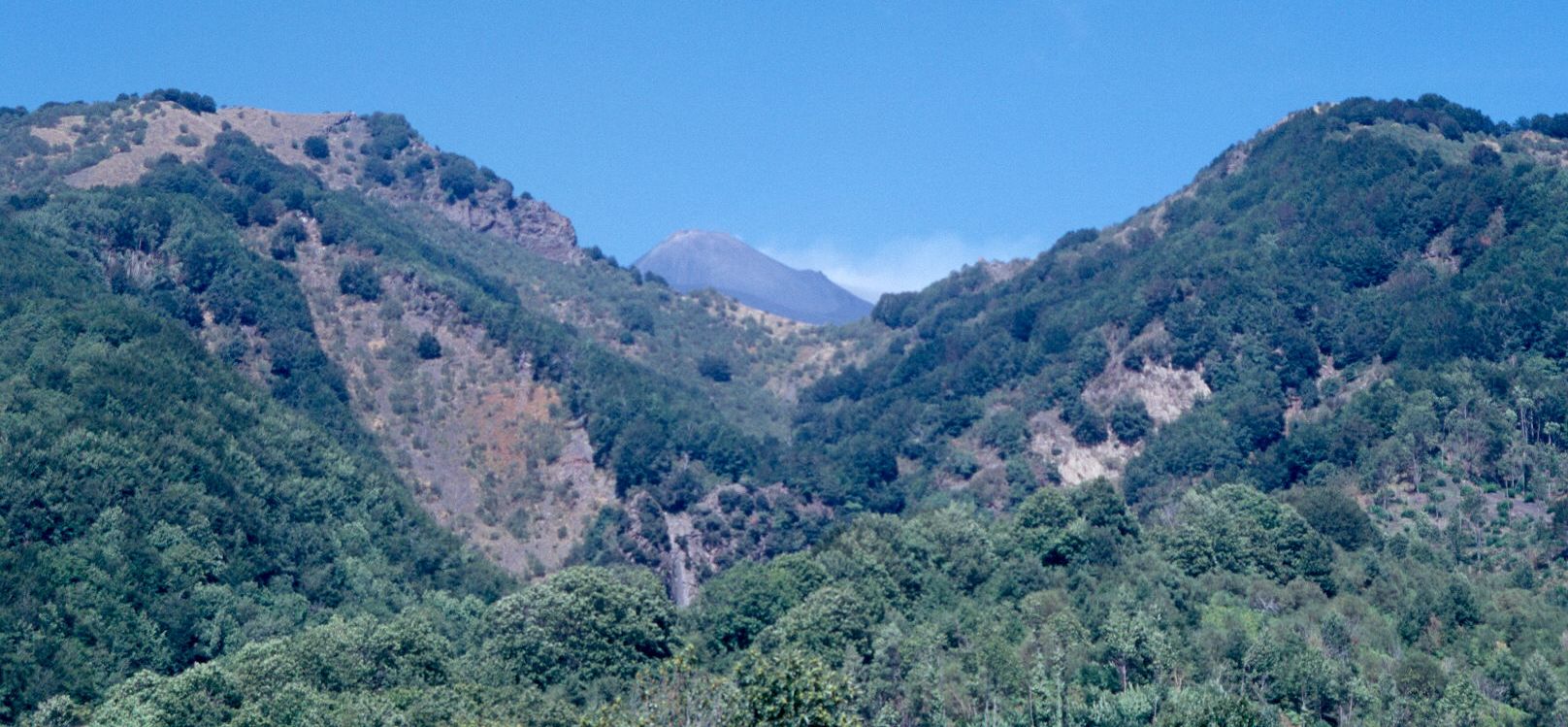 Barranco y el Etna al fondo