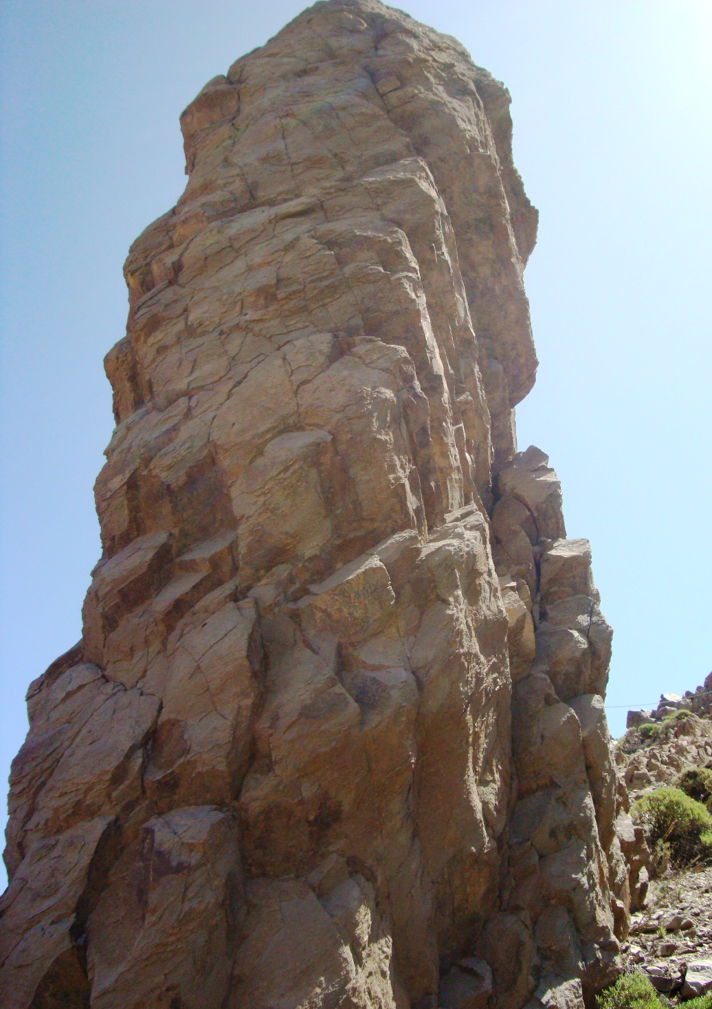 Chimenea exhumada en los Roques de Garca
