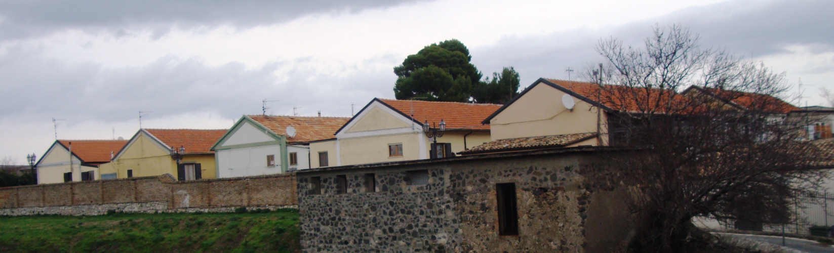 Casas construidas  en Melfi tras el terremoto de 1930