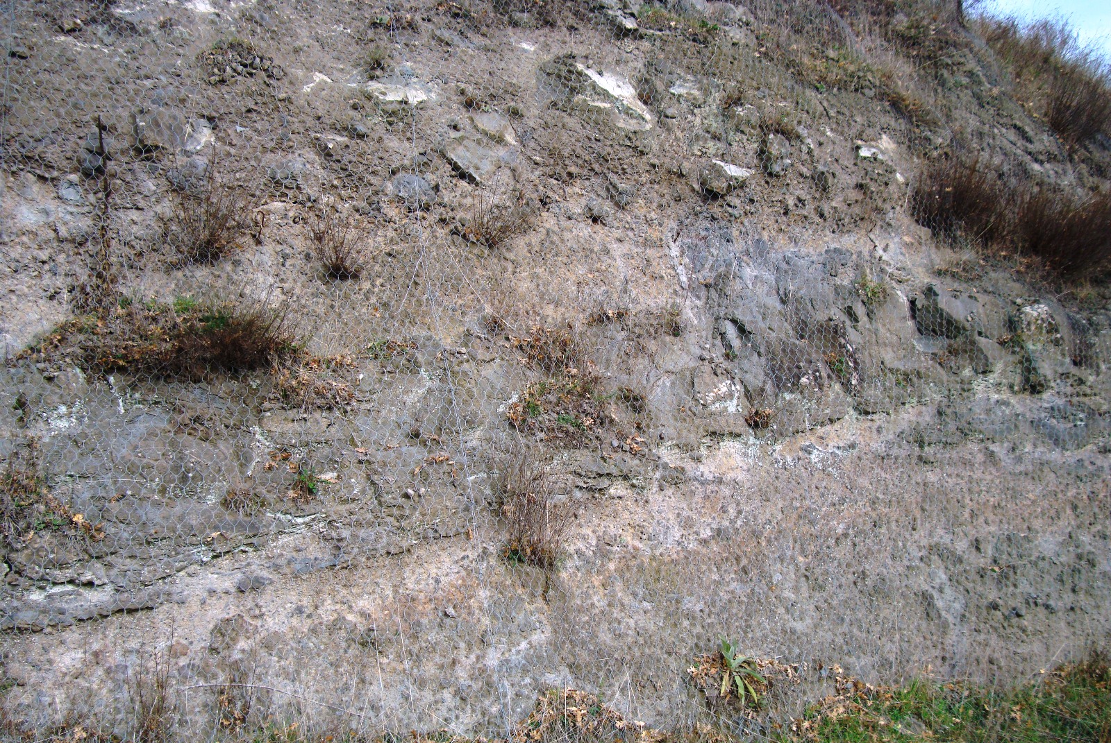 Afloramiento de ignimbrita en Gaudianello